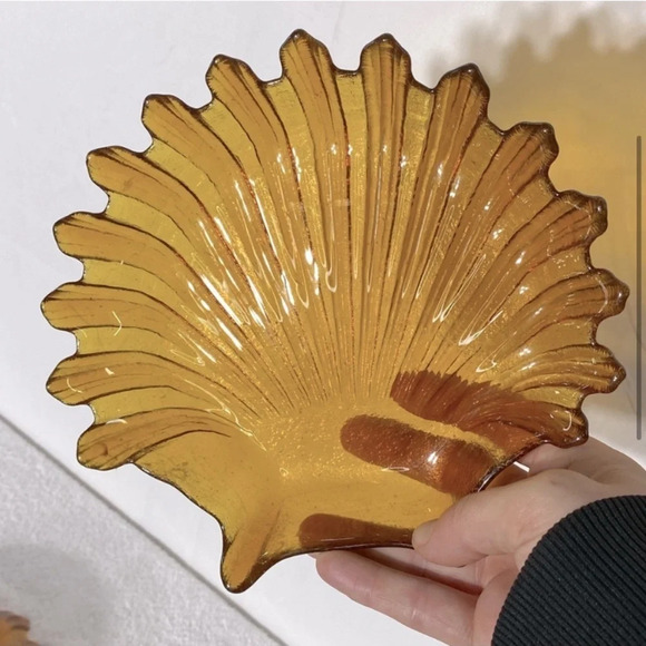 Vintage MCM  Amber Glass Shell Dishes x2 - Picture 4 of 10